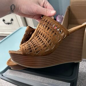Chunky brown summer wedge heel